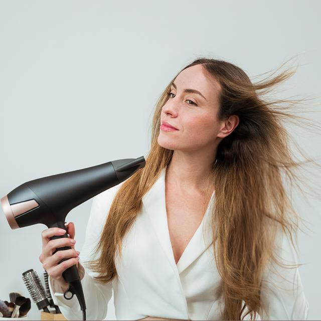 Immagine prodotto Cecotec Bamba IoniCare Elegance Asciugacapelli 2400W con motore a corrente alternata e tecnologia agli ioni