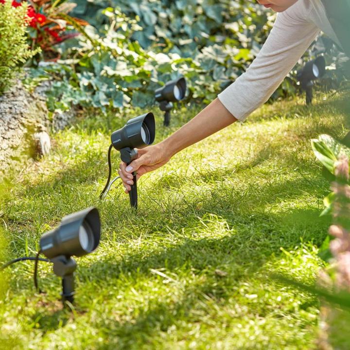 Produktbild Philips Outdoor Niedervolt Spot (600 lm, IP44)