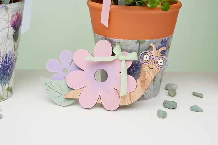 Produktbild VBS Holz-Anhänger "Schnecke Willi"