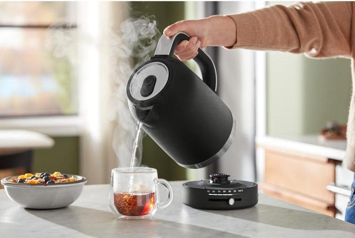 Produktbild KitchenAid 5KEK1701EBK 1,7 L Wasserkocher Gusseisen Schwarz (1.70 l)