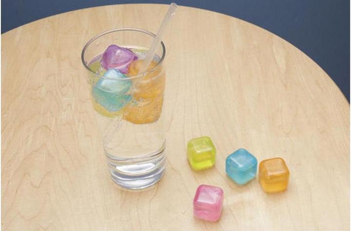 Actual product image Kikkerland Reusable Ice Cube (Reusable ice cubes)
