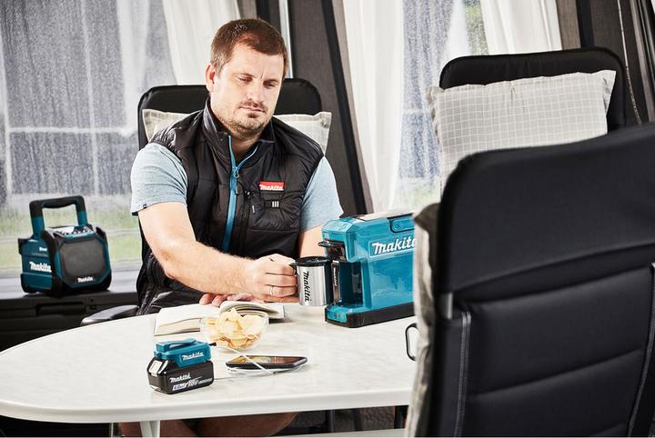 Produktbild Makita DCM 501 RT Kaffeemaschine Akku betrieben, tragbar + 1x 5,0 Ah Akku & LadegerÃ¤t