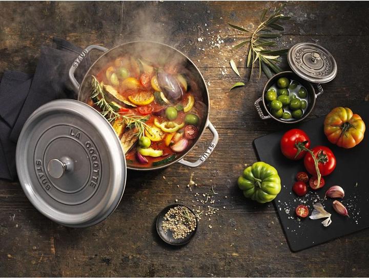 Actual product image Staub Cocotte (28 cm, Casserole + Stewpot, Cast iron, Enamel)