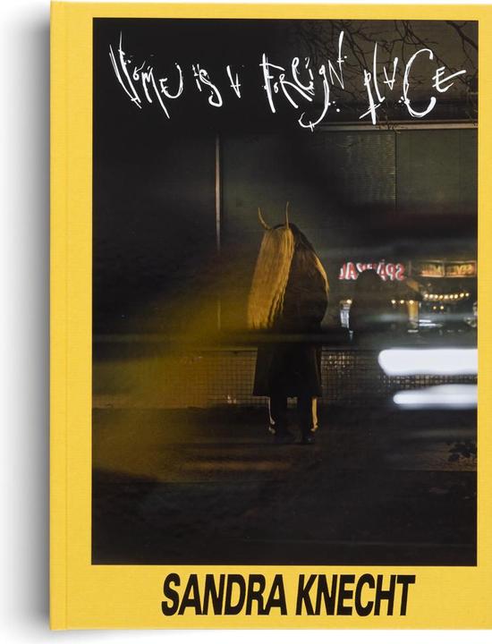 Image du produit Sandra Knecht. Home is a Foreign Place (Anglais, Susanna Koeberle, Birgit Stammberger, Studio Krispin Heé (Krispin Heé, Tim Wetter), Fondation culturelle de Bâle H. Geiger Geiger | KBH.G, Laura Ewert, Hans Ulrich Obrist, 2025)