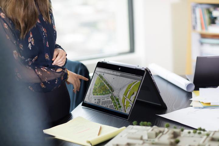Produktbild HP ZBook Studio G5 Mobiler Arbeitsplatz (15.6 Zoll) Ultra HD Intel® Core™ i9 DDR4-SDRAM SSD NVIDIA (15.60", Intel Core i9-8950HK, 16 GB, 512 GB)