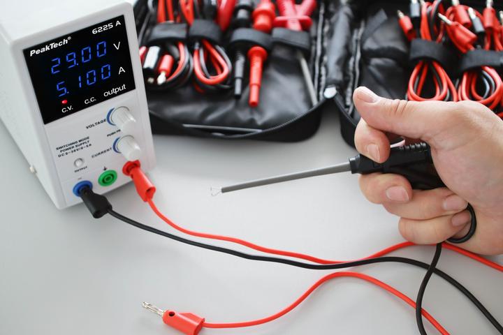 Actual product image Peaktech Messzubehör-Set, P 8201, für Labornetzgeräte mit 4 mm Steckern