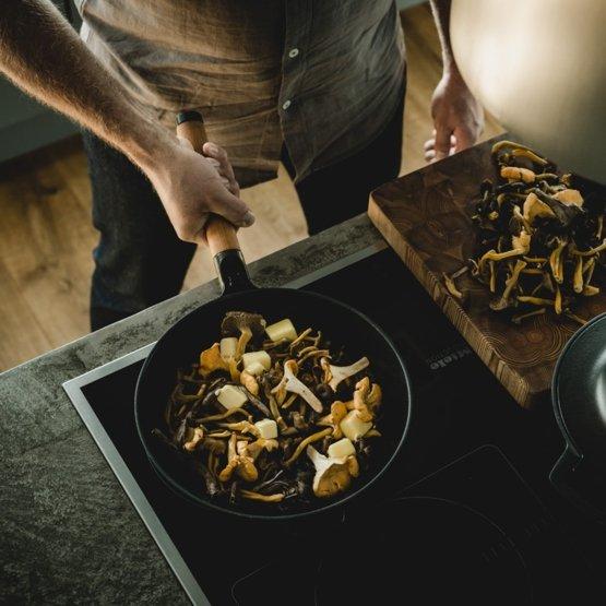 Actual product image Fiskars Norden frying pan, 28cm (28 cm, Frying pan, Cast iron)