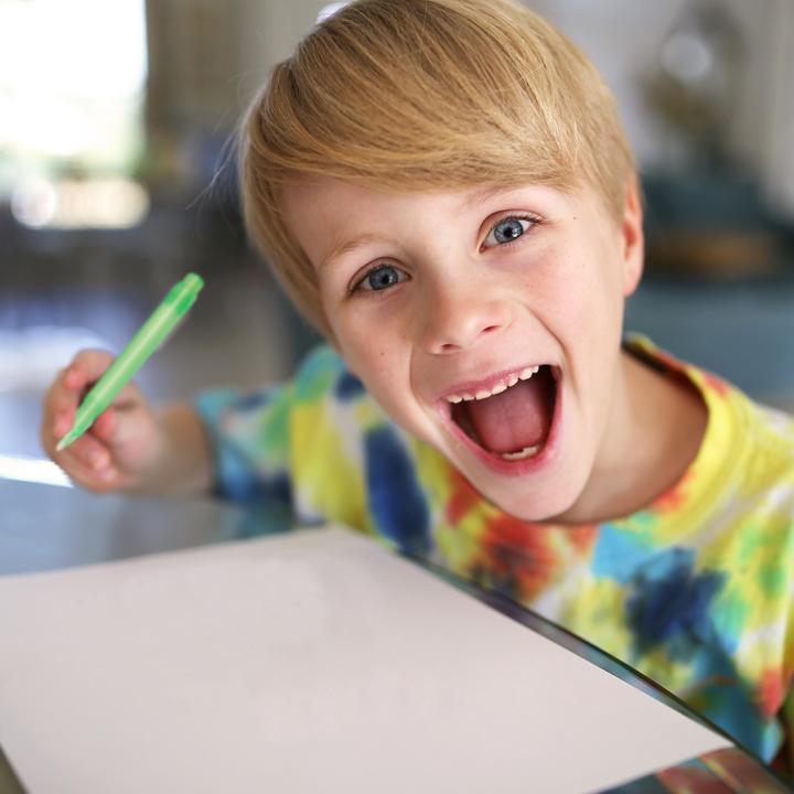 Actual product image Relaxdays Set of 12 Marker Pens with UV Light