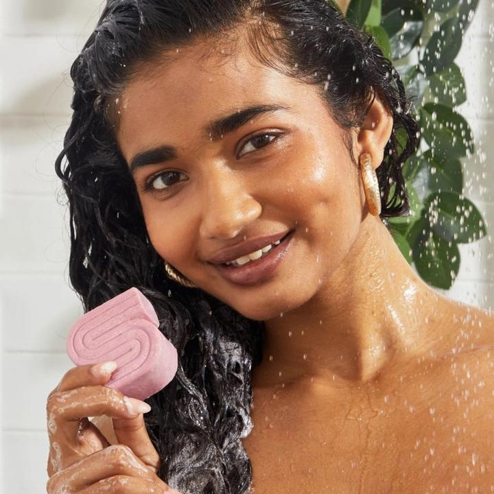 Actual product image Kitsch Nourishing shampoo bar with castor oil (Solid shampoo)