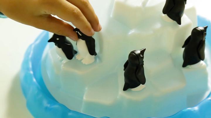 Produktbild Ravensburger Plitsch Platsch Pinguin (Deutsch, Französisch, Italienisch)