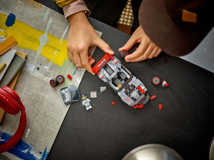 Image du produit LEGO Audi S1 e-tron quattro voiture de course (76921, LEGO Speed Champions)