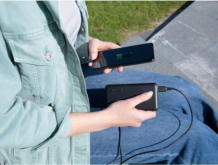 Actual product image Trust Primo (10000 mAh, 15 W, 15 Wh)