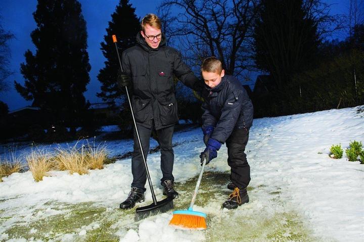 Produktbild Fiskars MyFirst Besen (1 Stk.)