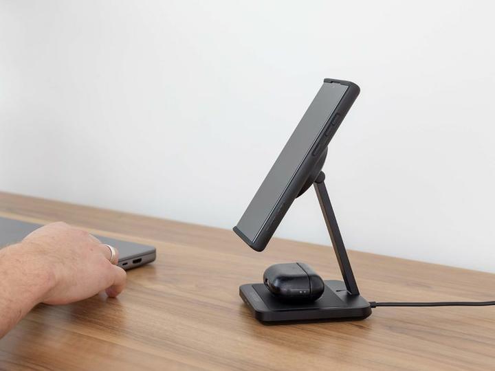 Produktbild Quad Lock Dual Desktop Charger (15 W)