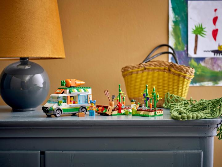 Image du produit LEGO Camionnette de livraison de légumes (60345, LEGO City)