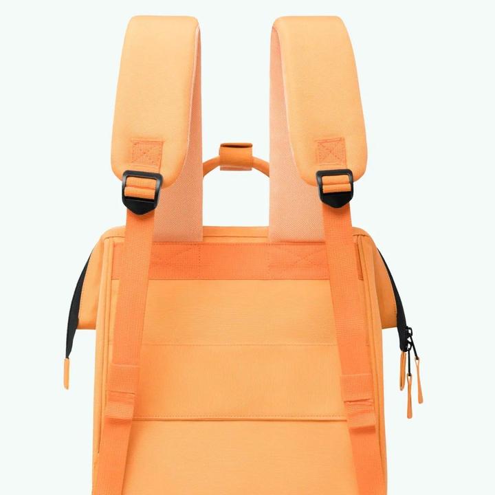 Actual product image Cabaia Omis Medium Size