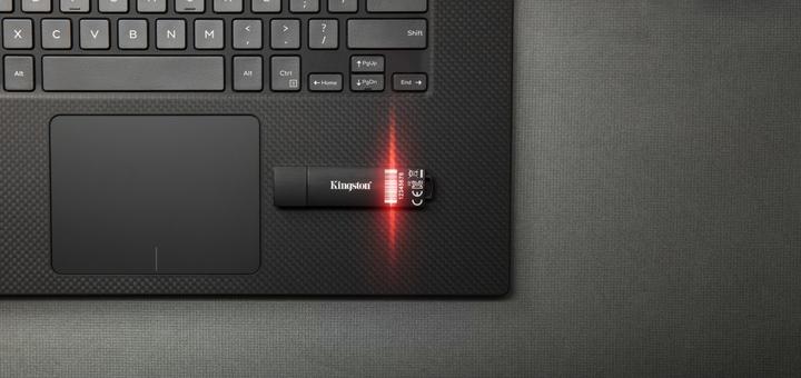 Produktbild Kingston IronKey D300 32 GB Encrypted US (32 GB, USB-A)
