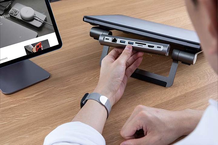 Image du produit Epico Magnetic Stand for Apple iPad Pro 11"/Air 10,9" - space gray