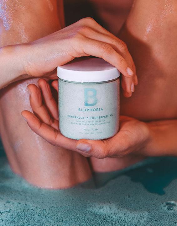 Immagine prodotto Bluphoria Scrub corpo al sale minerale con pino e menta (200 ml)