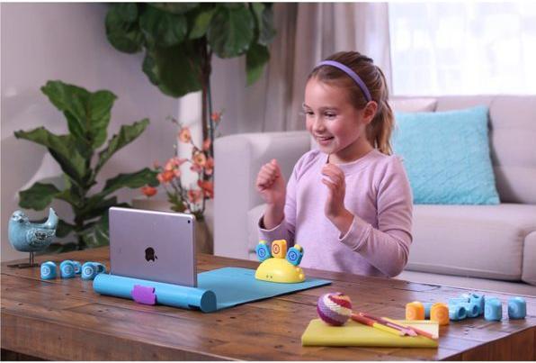 Actual product image PlayShifu Plugo Count Hands-On Math Kit (German, Spanish, French, Japanese, Russian, Portuguese, English)