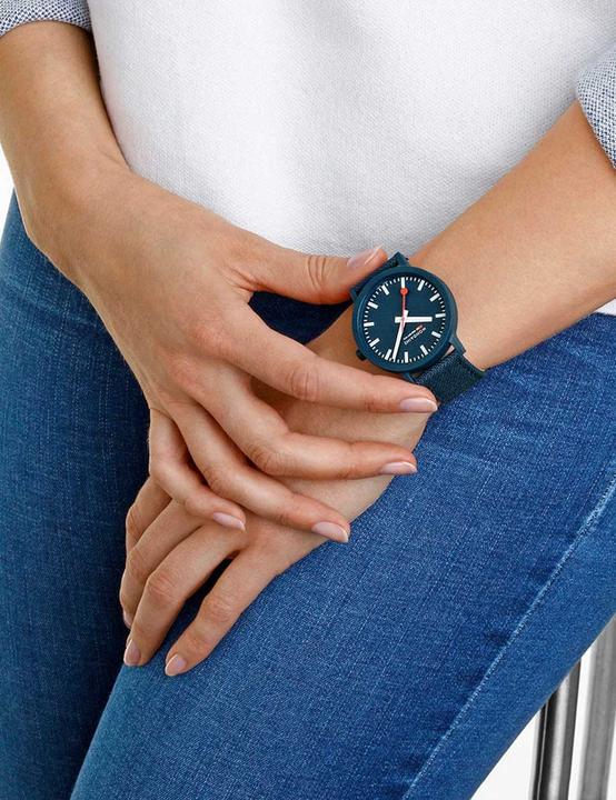 Actual product image Mondaine essence 41 mm (Analogue wristwatch, 41 mm)