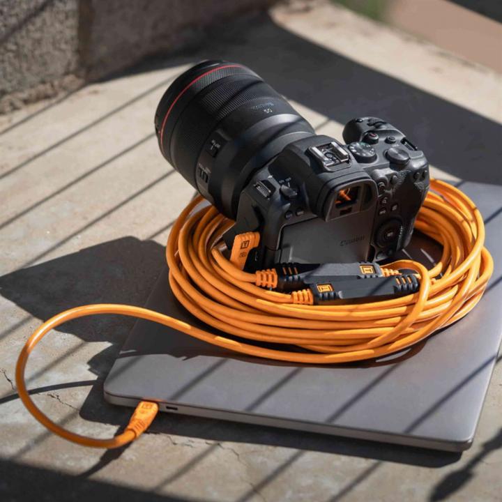 Actual product image Tether Tools TetherPro USB-C Optima 10G rechts orange 9,4m (9.40 m, USB 3.2 Gen 2)