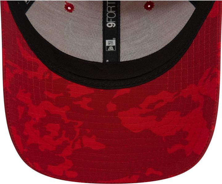 Actual product image New Era 9Forty Strap Cap - TONAL CAMO Chicago Bulls rouge