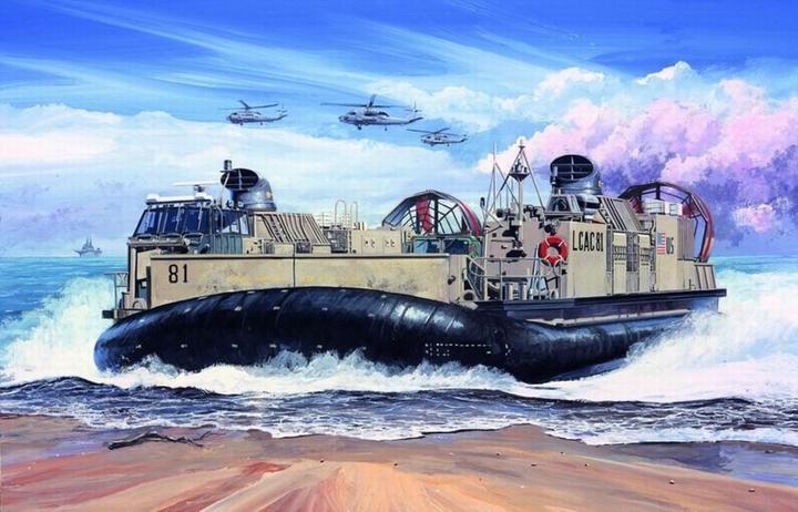 Actual product image Trumpeter USMC Landing Craft Air Cushion (LCAC)