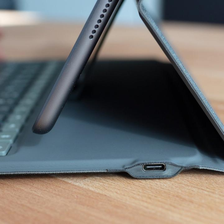 Actual product image Zagg Keyboard-Messenger Folio (DE)