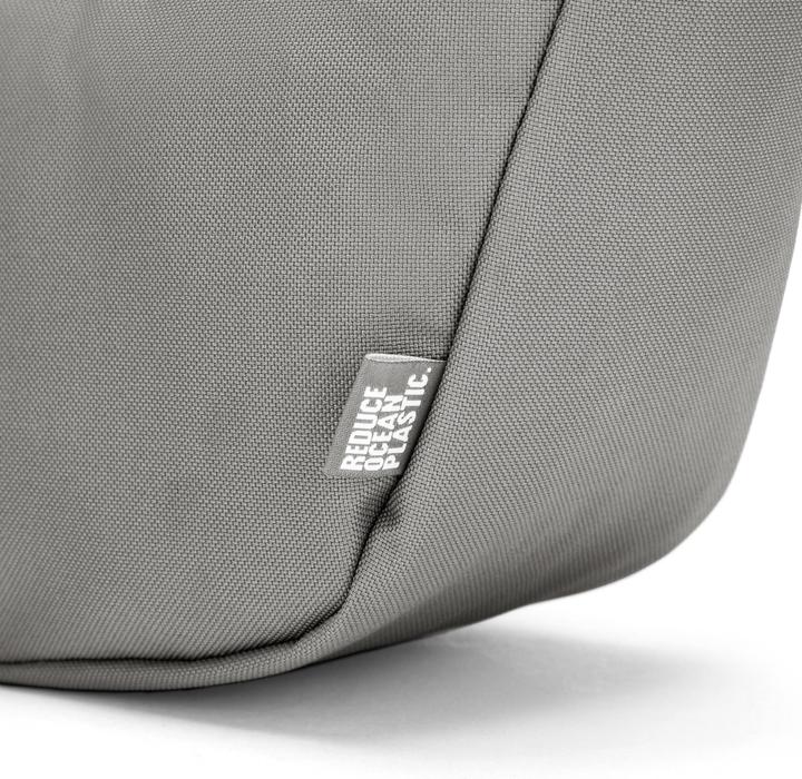Actual product image Pacsafe Go anti-theft Umhängetasche RFID 28 cm