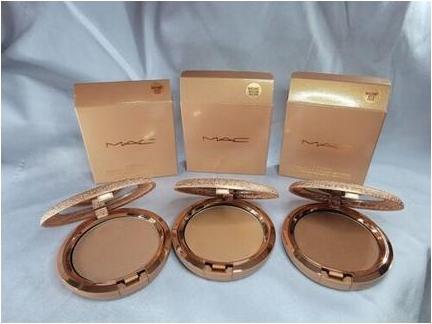 Image du produit MAC Cosmetics Bronzage éclatant Skinfinish Sunstruck (Moyen Doré, Contour, 8 g)