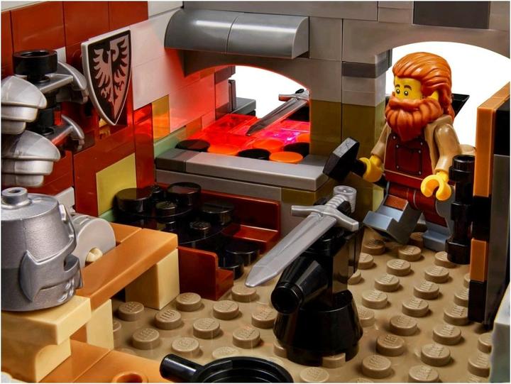 Image du produit LEGO Le forgeron médiéval (21325, LEGO Ideas, LEGO difficiles à trouver)