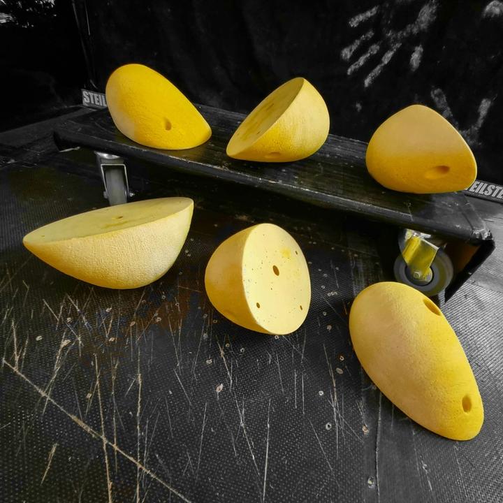 Produktbild Steilstein Klettergriffe-Set 141-143 (Wunschfarbe (Anfertigung))