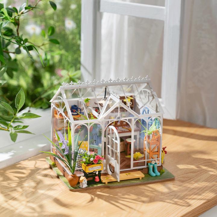 Actual product image Robotime Dreamy Garden House' model kit