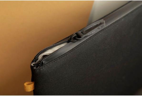 Produktbild Native Union W.F.A Sleeve für MacBook Pro 16 Schwarz MacBook Pro 16 (16.20")