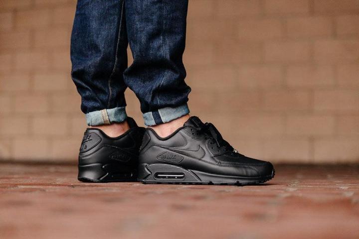 Actual product image Nike Leather (40)