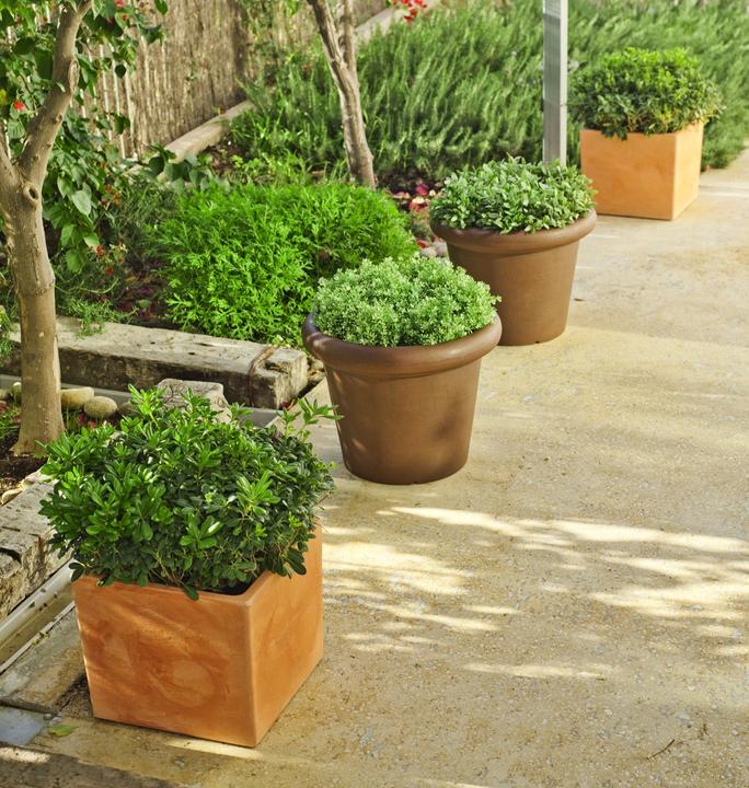 Produktbild Newgarden NARCISO 50 Übertopf, Kübel gross doppelwandig eckig 49x49x45cm terrakotta 54L mit Wasserspe
