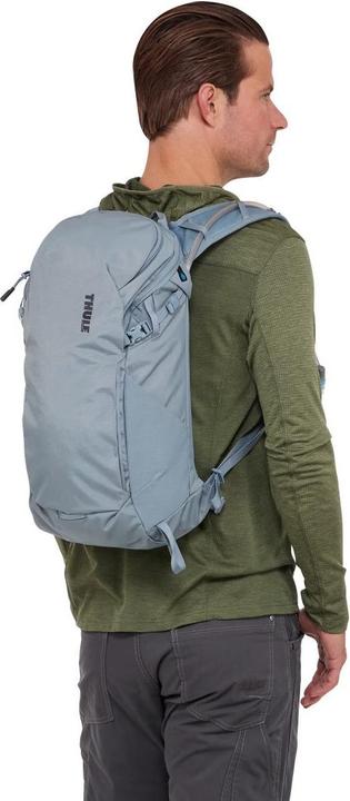 Actual product image Thule AllTrail Hydration 16 litre backpack with hydration bladder (16 l)