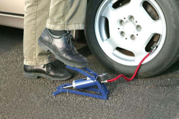 Actual product image Cartrend Foot pump