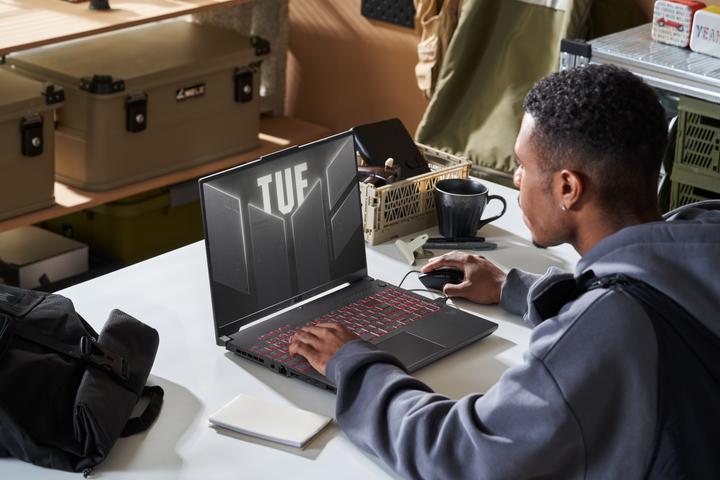 Produktbild ASUS TUF Gaming A16 FA607PV-N3094W 16' Ryzen 9 RTX 4060 Gaming laptop (90NR0IX4-M004M0) (16", AMD Ryzen 9 7940HX, 16 GB, 512 GB, Eng. Int.)
