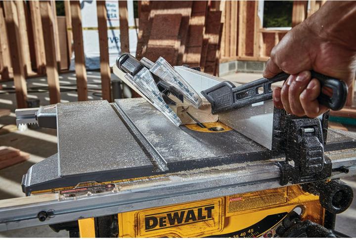 Produktbild DeWalt Kompakte Tischkreissäge
