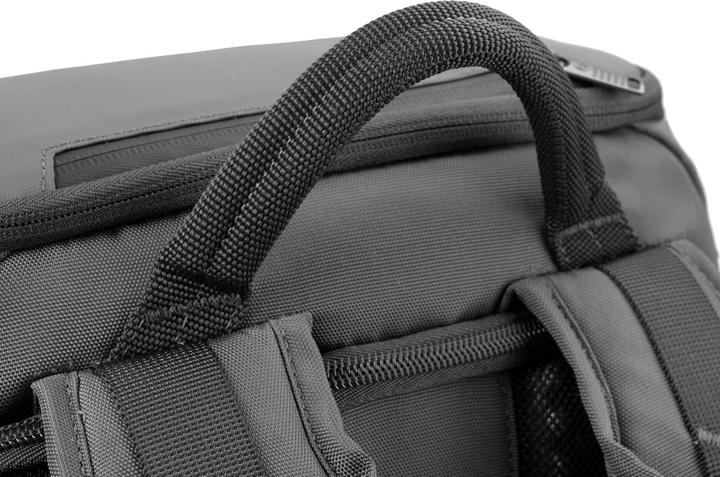 Actual product image Vanguard Veo Adaptor R44 with USB-A (Photo backpack, 15 l)