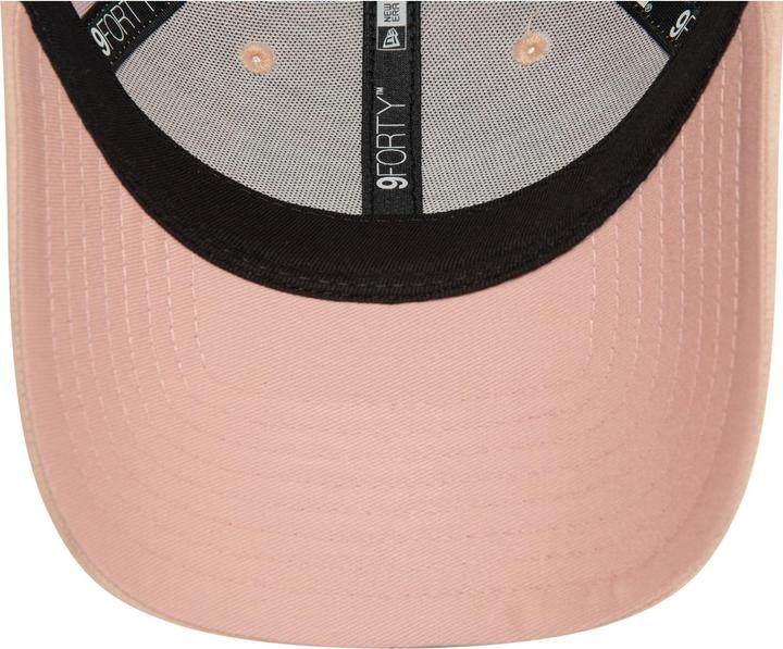 Actual product image New Era 9Forty Strapback Ladies Cap - SUEDE FC Chelsea pink