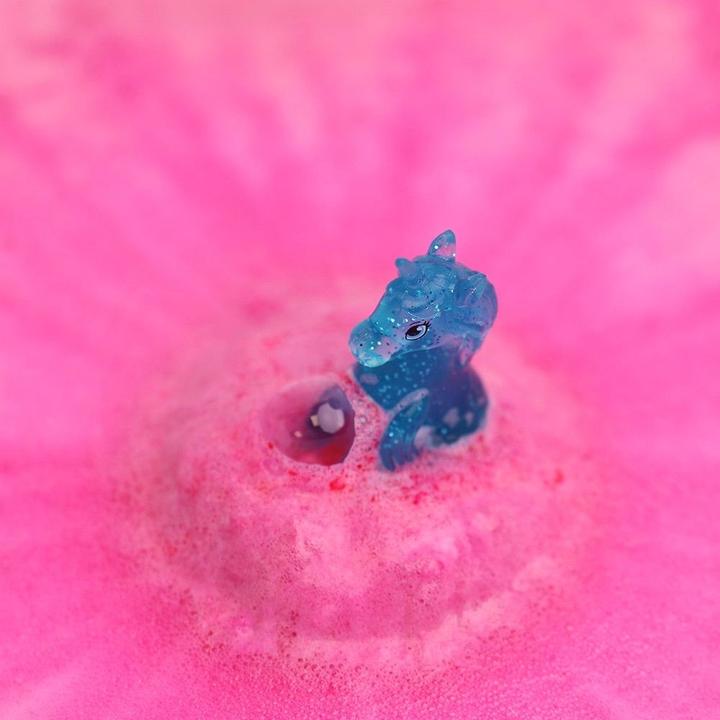 Actual product image Zimpli Kids Unicorn Surprise Baff Bombz – 6 Fizzy Bath Bombs with Collectible Figures, Skin Safe (Bath truffles)