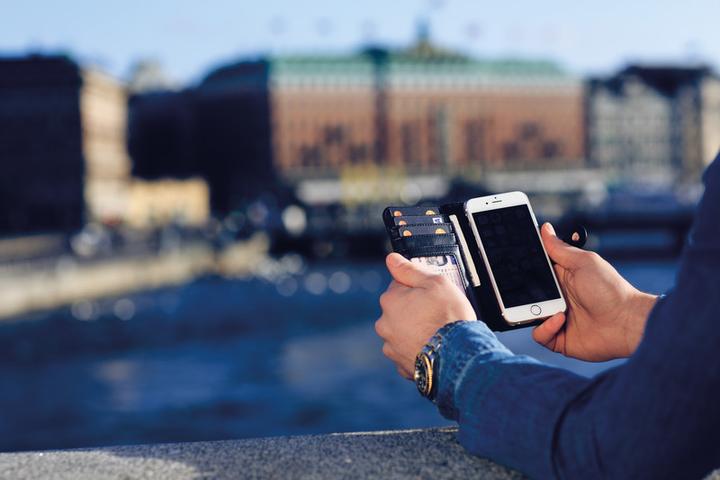 Produktbild iDeal Of Sweden Magnet Wallet+ (Apple iPhone 6)
