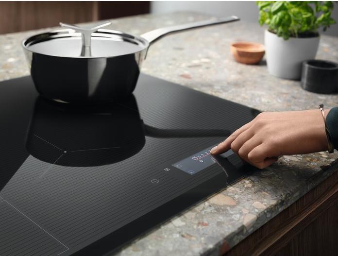 Produktbild Electrolux EIS84486 Schwarz Integriert 80 cm Zonen-Induktionskochfeld 4 Zone(n)