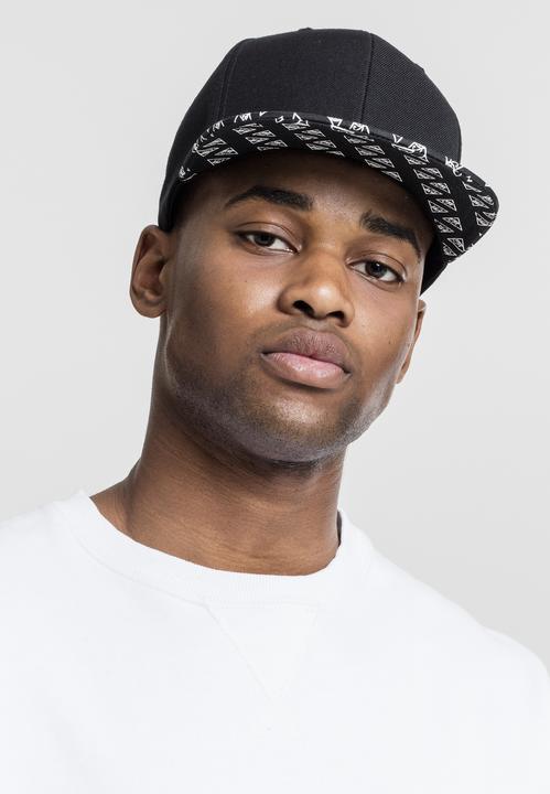 Actual product image Flexfit Horus Eye Snapback (One size)