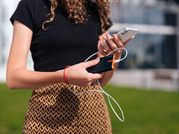 Produktbild Tracer 47513 EnerGo 10000mAh Power Bank schwarz/orange (10000 mAh)