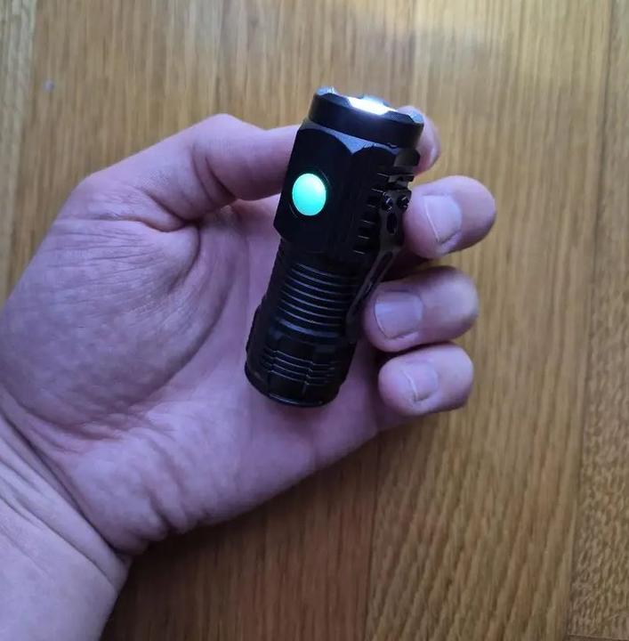 Image du produit Fenix E18R V2.0 (6.70 cm, 1200 lm)