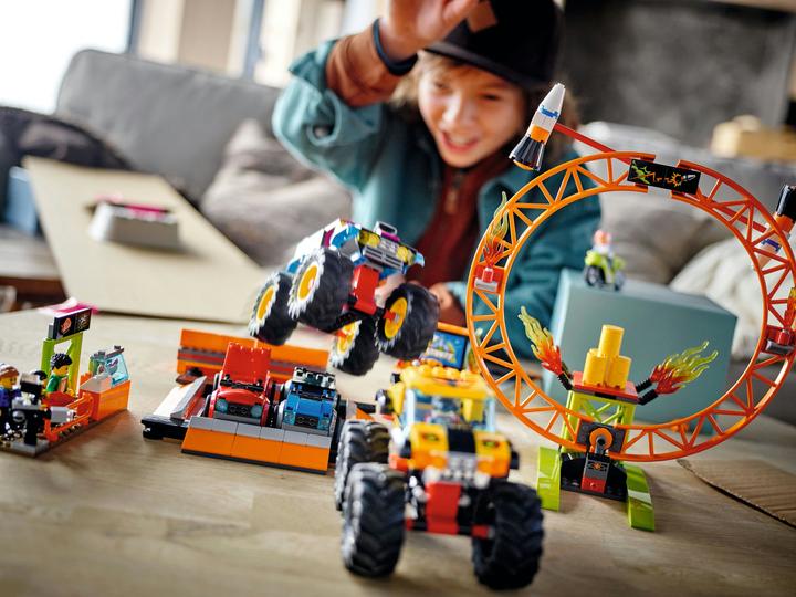 Immagine prodotto LEGO Arena per spettacoli acrobatici (60295, LEGO City)
